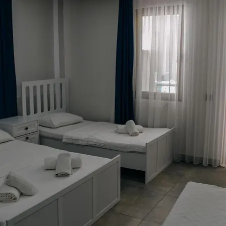 La Sorella Hotel *