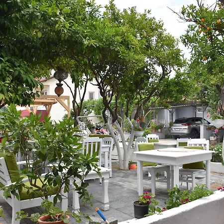 La Sorella Hotel *